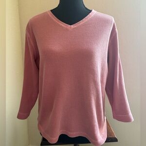 Eddie Bauer V-Neck Thermal Knit Long Sleeve Top in Dusty Rose